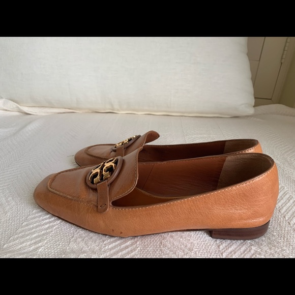 Preloved Milker Metal loafer Tory Burch in good condition, rarely worn. - Picture 3 of 4